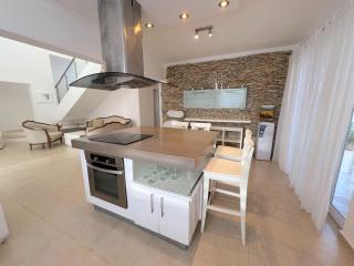 TROPICAL VILLAGE - great location at Los Corales Beach - 1