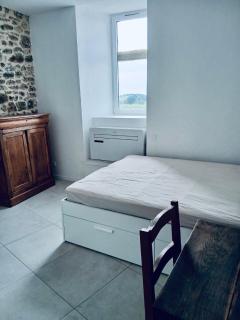 Le Bastion, 15 guests, 5 suites, 5 baths, AC - 2
