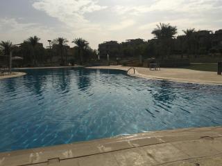 BeachSide 3BDR Chalet Sea View and Pool access - Ain Suchna - 6