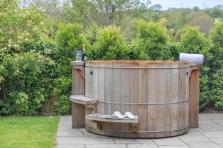 Collacott, A Luxury Devon Cottage with Hot tub - 3