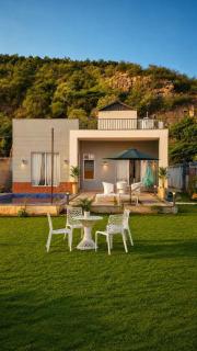 4j Aravalli Farms - 9