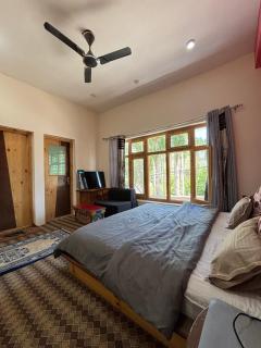 Hidden Leaf Homestay - 2