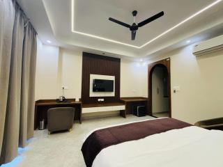 The Pink City Nest - 1