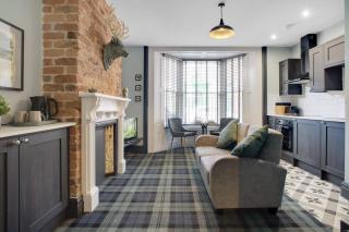 Stylish 1BR Home Near Station by Stay With Us - 0