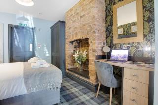 Stylish 1BR Home Near Station by Stay With Us - 4