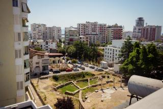 Rooftop Apartment with Garden and Jacuzzi - 5