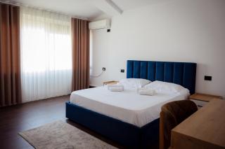 Rooftop Apartment with Garden and Jacuzzi - 6