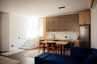Rooftop Apartment with Garden and Jacuzzi - 9