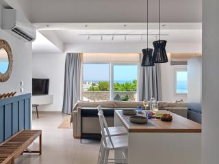 Sunset Rocks Residence - 2