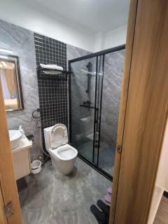 newly furnished apartment with ample parking space, swimming pool ,fully equipped gym child play area and unbeatable city views - 4