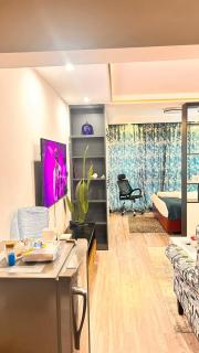 modern fully furnished studio apartment in kileleshwa with unbeatable city views - 2