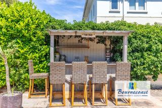DINGLE RETREAT by BOURNECOAST - A Beautiful, Spacious and Modern Holiday Home with Garden and Parking - HB6262 - 2