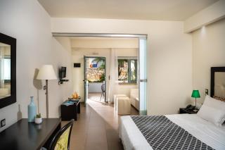 Angela Suites Boutique Hotel - 3