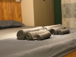 Hero BnB Apartment - 4