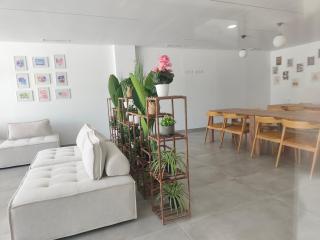 225 SeaGardens - 1
