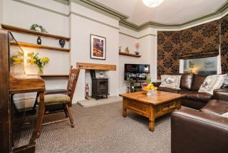 Spacious Victorian Townhouse Sleeping 11 in Nether Edge, Sheffield - 5
