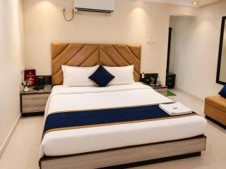 Hotel Royal Aanandam - 1