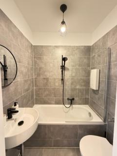 StayFab Rooms & Apartments - 4