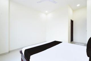 HOTEL RKS Near by Narsingi - 6