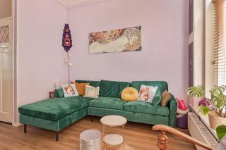 De Lila Vila, kleurrijke tussenwoning nabij centrum Leeuwarden - 9