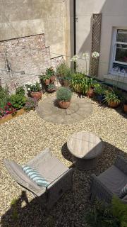 Courtyard Garden Flat - 6