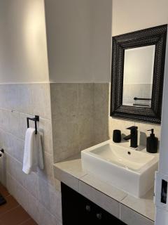 Private Luxury Home Pool, Braai Fast Wi-Fi - 8