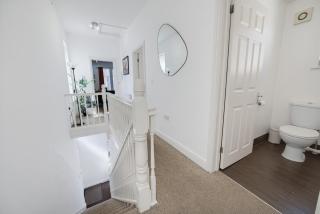Bright 2 Bedroom, 2 Bathroom Apartment Cardiff Centre! - 9