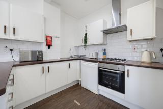 Bright 2 Bedroom, 2 Bathroom Apartment Cardiff Centre! - 8