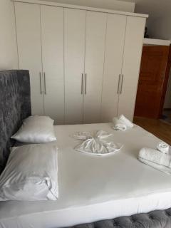 Henfjor Villa & Apartment - Saranda - 5