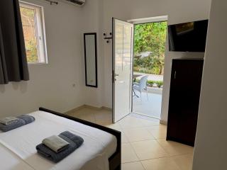 Tomi garden apartment - 1