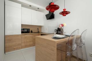 Stylish Studio with Underground Parking and a Perfect Location by Noclegi Renters - 9