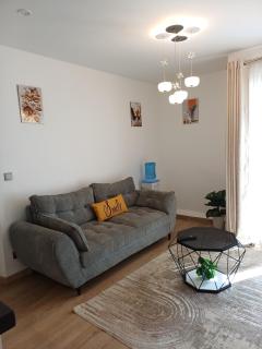 Quiet, modern stays - 8