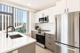 Modern Apt - Easy Transit Access - 6