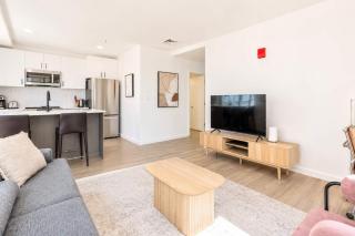 Modern Apt - Easy Transit Access - 2