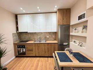 Leti Apartment Hoxha Tahsim 2 - 1