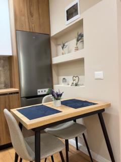 Leti Apartment Hoxha Tahsim 2 - 4