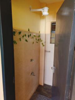 makasembo 2 bedroom stay near mega city mall kisumu - 1