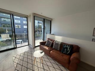 Beautiful 3BDR 2BA Townhouse in St Kilda East - 1