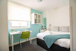 Budget En-suite Room in Coventry City Centre - 0