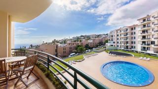 GuestReady - Apartment with pool in Garajau - 0