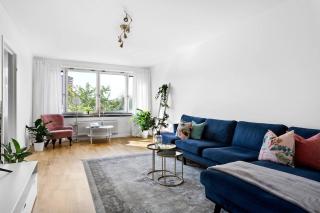 Big room in a large family apartment close to city - 8