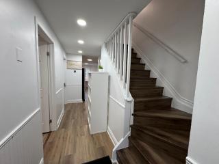 North Barrie !C Cozy and Spacious Private Bedroom with Shared Bathroom - 3