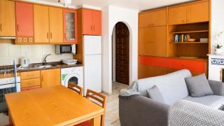 Sunny Coastal 1 Bed Apartment - Vera Coast: 2mins to Beach - 6