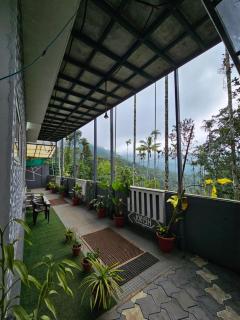 Krish Homestay - Munnar - 1