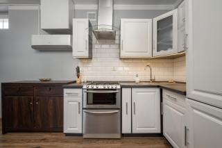 Market Square Corner Apartment Kuźnicza by Noclegi Renters - 5