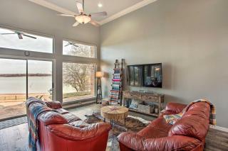 Poolside Fun! Private Lakefront Little Elm Escape - 4
