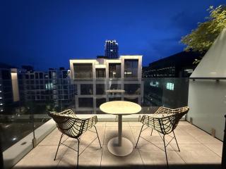 Designer 1bed w Underground Parking at UNIT City - 0
