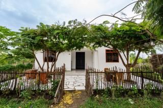 Eden Bay Bungalow - 4