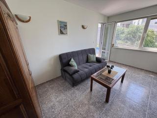 Sunny Nessebar Apartment - 3