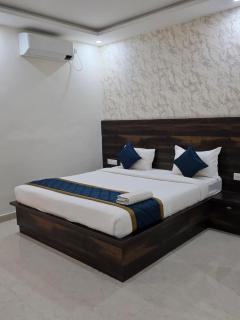 Hotel Vihara Inn - 1